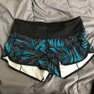 Lululemon shorts size 4